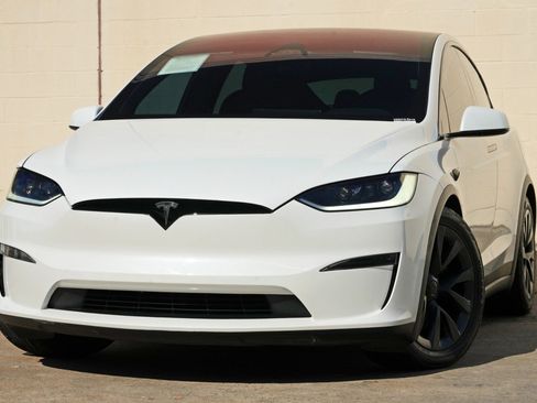 Used 2024 Tesla Model X AWD/4WD image 3