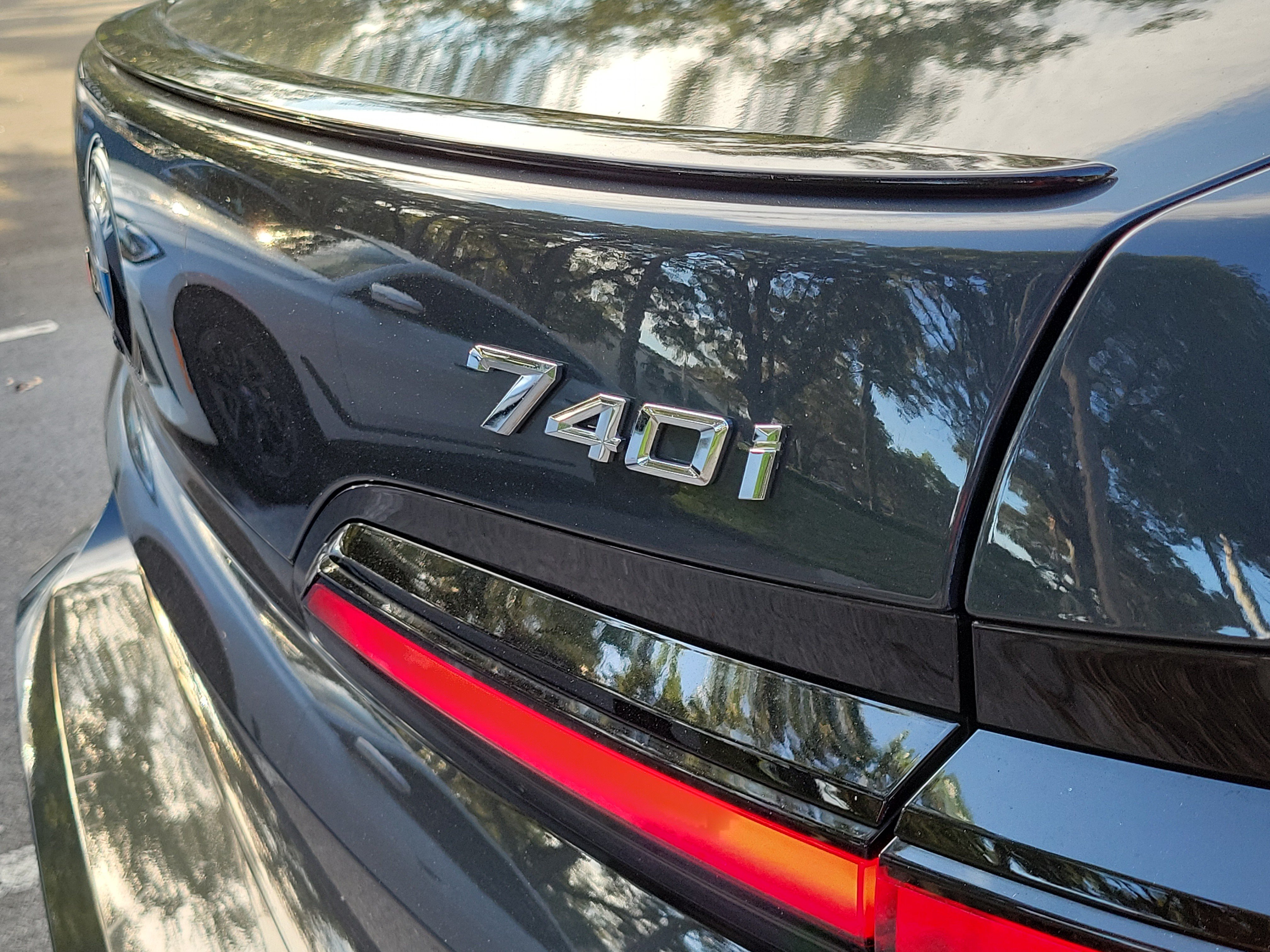 Certified 2023 BMW 740i RWD image 7