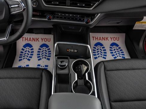 New 2026 Chevrolet Equinox LT w/ Convenience Package II image 26