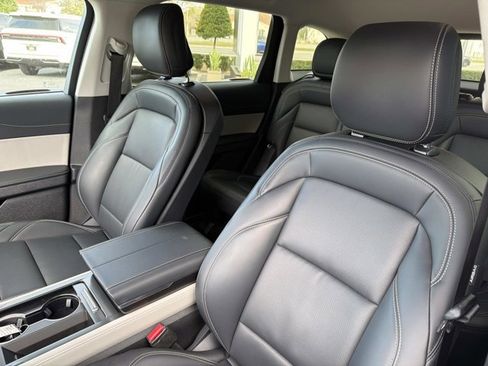 Certified 2024 Lincoln Nautilus Premier image 15