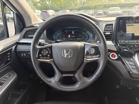 Used 2024 Honda Odyssey Touring image 13
