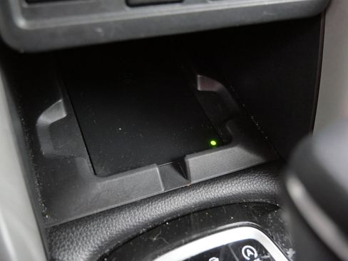 Certified 2025 Toyota Corolla Cross LE image 32