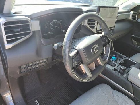 Used 2024 Toyota Tundra Limited AWD/4WD image 10