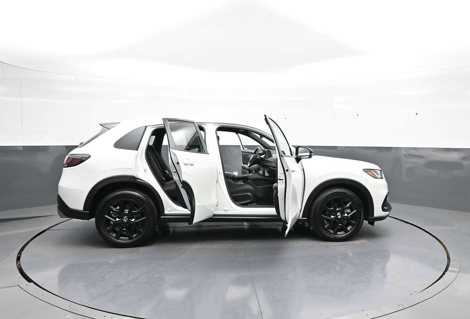 Certified 2024 Honda HR-V Sport image 40