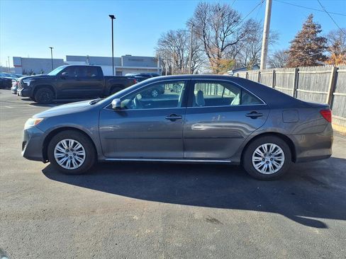 Used 2012 Toyota Camry LE image 25