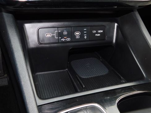 Used 2025 Hyundai Santa Cruz Limited AWD/4WD image 37
