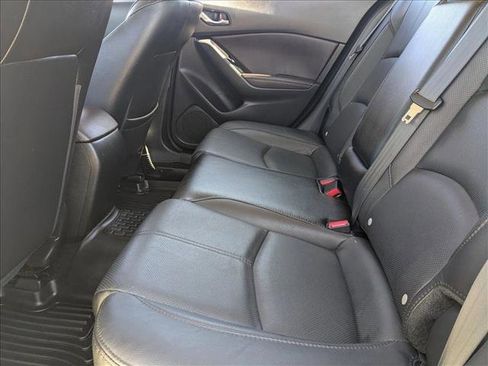 Used 2018 MAZDA MAZDA3 Grand Touring w/ Premium Equipment Package image 18