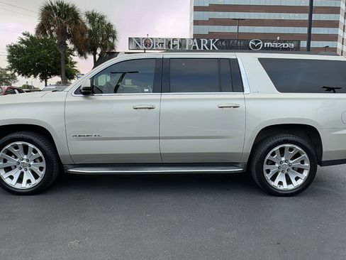 Used 2016 GMC Yukon XL SLT w/ Open Road Package RWD image 5