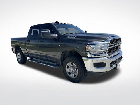 Used 2024 RAM 2500 Tradesman w/ Chrome Appearance Group AWD/4WD image 36