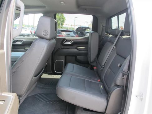 Used 2023 Chevrolet Silverado 1500 LTZ AWD/4WD image 16