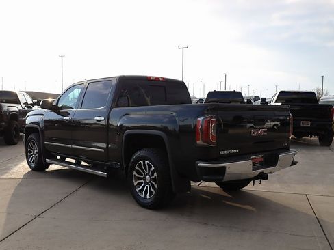 Used 2017 GMC Sierra 1500 SLT w/ SLT Premium Package image 4