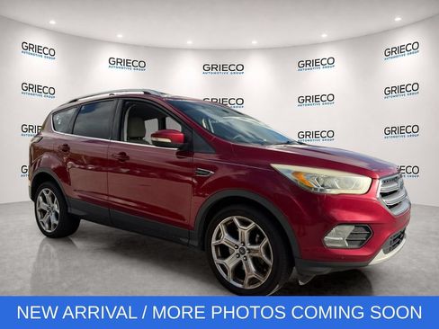 Used 2017 Ford Escape Titanium FWD image 1