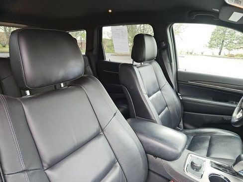 Used 2018 Jeep Grand Cherokee Limited w/ Trailer Tow Group IV image 12