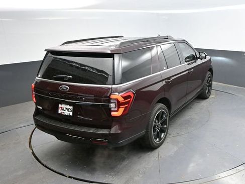 Used 2024 Ford Expedition Limited AWD/4WD image 45
