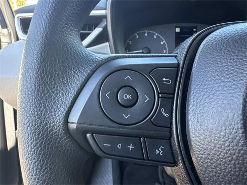 Used 2025 Toyota Corolla LE image 26
