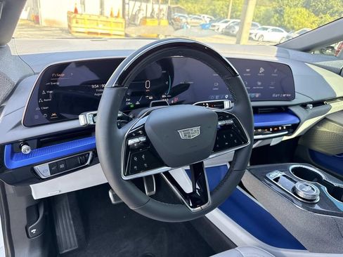 New 2026 Cadillac Optiq Luxury 1 RWD image 33