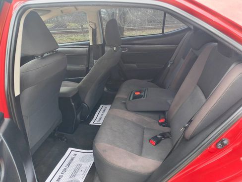 Used 2018 Toyota Corolla LE image 4