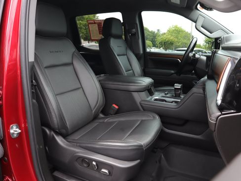Used 2023 GMC Sierra 1500 Denali w/ Technology Package AWD/4WD image 28