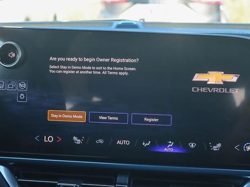 New 2026 Chevrolet Equinox EV LT image 13