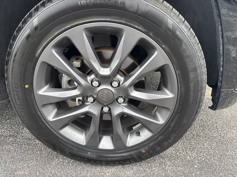 Used 2018 Jeep Grand Cherokee High Altitude AWD/4WD image 8