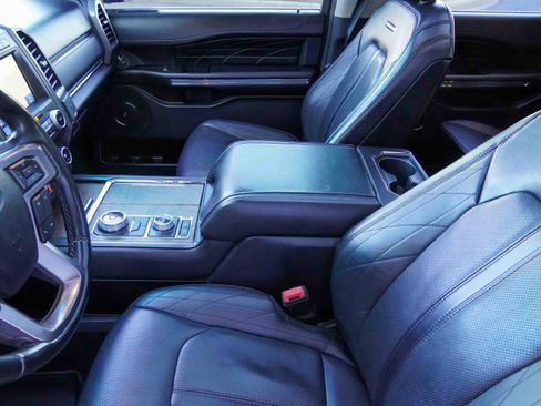 Used 2020 Ford Expedition Max Platinum image 11