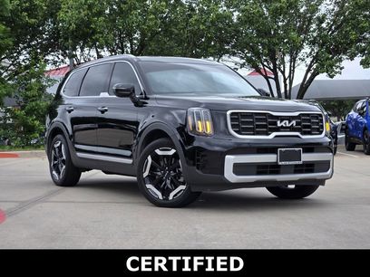 Used 2024 Kia Telluride S w/ S Sunroof Package