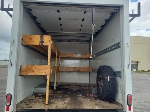 Used 2023 GMC Savana 3500 w/ Power Convenience Package image 6