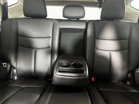 Used 2022 Nissan Murano SV AWD/4WD image 16