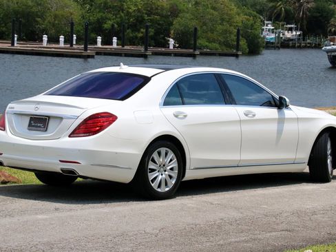 Used 2015 Mercedes-Benz S 550 Sedan image 3
