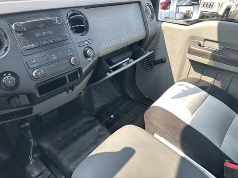 Used 2014 Ford F250 XL w/ Snow Plow Prep Package AWD/4WD image 31