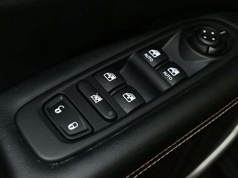 Used 2019 Jeep Compass Latitude w/ Popular Equipment Group image 42