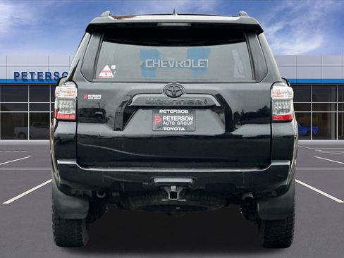 Used 2022 Toyota 4Runner SR5 Premium image 5
