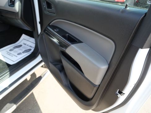 Used 2018 Chevrolet Colorado W/T w/ WT Convenience Package RWD image 26