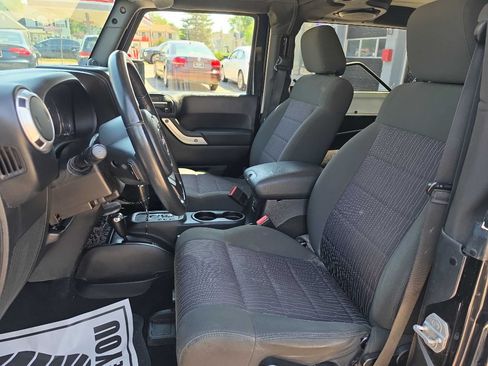 Used 2012 Jeep Wrangler Sahara w/ Dual Top Group AWD/4WD image 9
