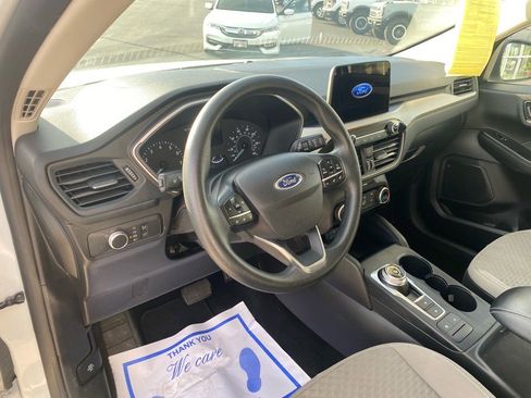 Used 2022 Ford Escape SE image 22