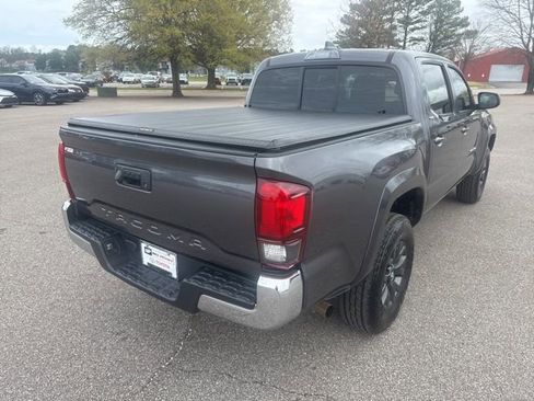 Used 2022 Toyota Tacoma SR5 w/ SR5 Appearance Package (SM) image 5
