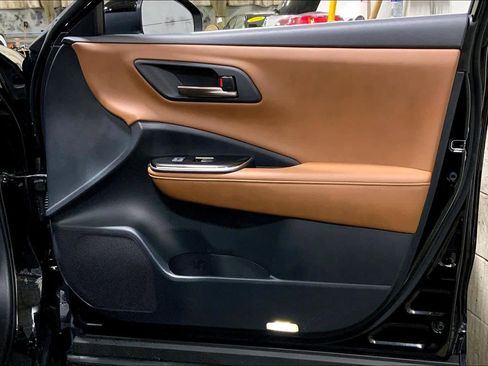 Used 2025 Toyota Crown Signia XLE image 23