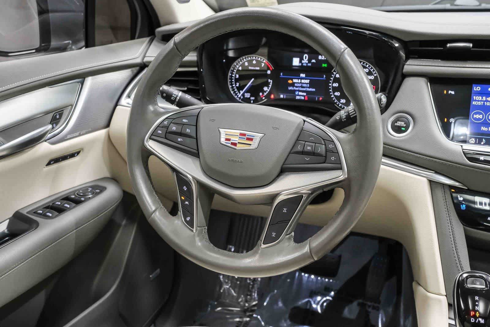 Used 2022 Cadillac XT5 Premium Luxury FWD image 19
