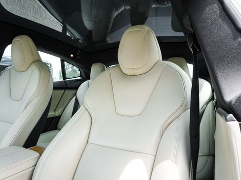 Used 2020 Tesla Model S Long Range AWD/4WD image 14