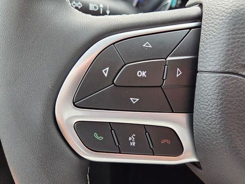 Certified 2027 Chrysler Pacifica Select FWD image 34