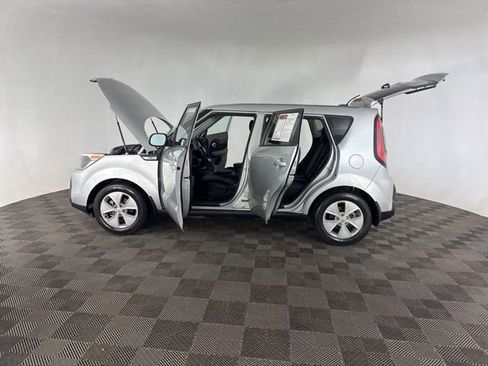 Used 2015 Kia Soul image 11