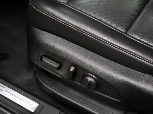 Used 2023 GMC Acadia SLT w/ LPO, Floor Liner Package image 26