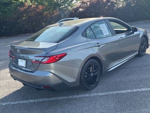 Used 2026 Toyota Camry SE FWD image 8