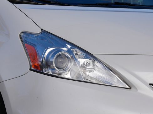 Used 2013 Toyota Prius V Two image 15