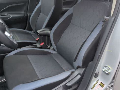 Used 2024 Nissan Versa SV FWD image 16