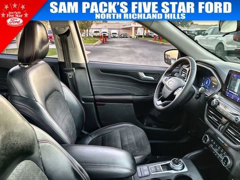 Used 2022 Ford Escape SEL w/ SEL Stealth AWD Package image 18