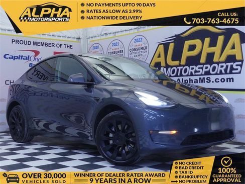 Used 2023 Tesla Model Y Long Range AWD/4WD image 1