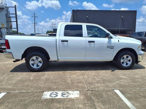 Used 2022 RAM 1500 Classic SLT w/ Electronics Group AWD/4WD image 26