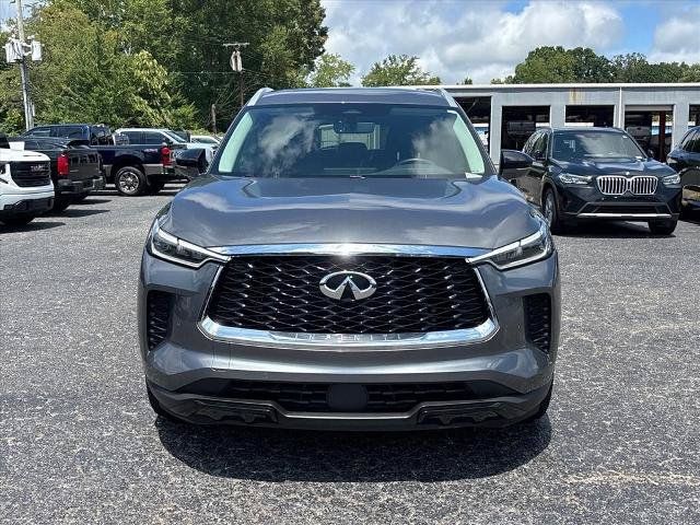 Used 2024 INFINITI QX60 Luxe AWD/4WD image 2