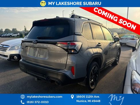 Used 2025 Subaru Forester Limited AWD/4WD image 8